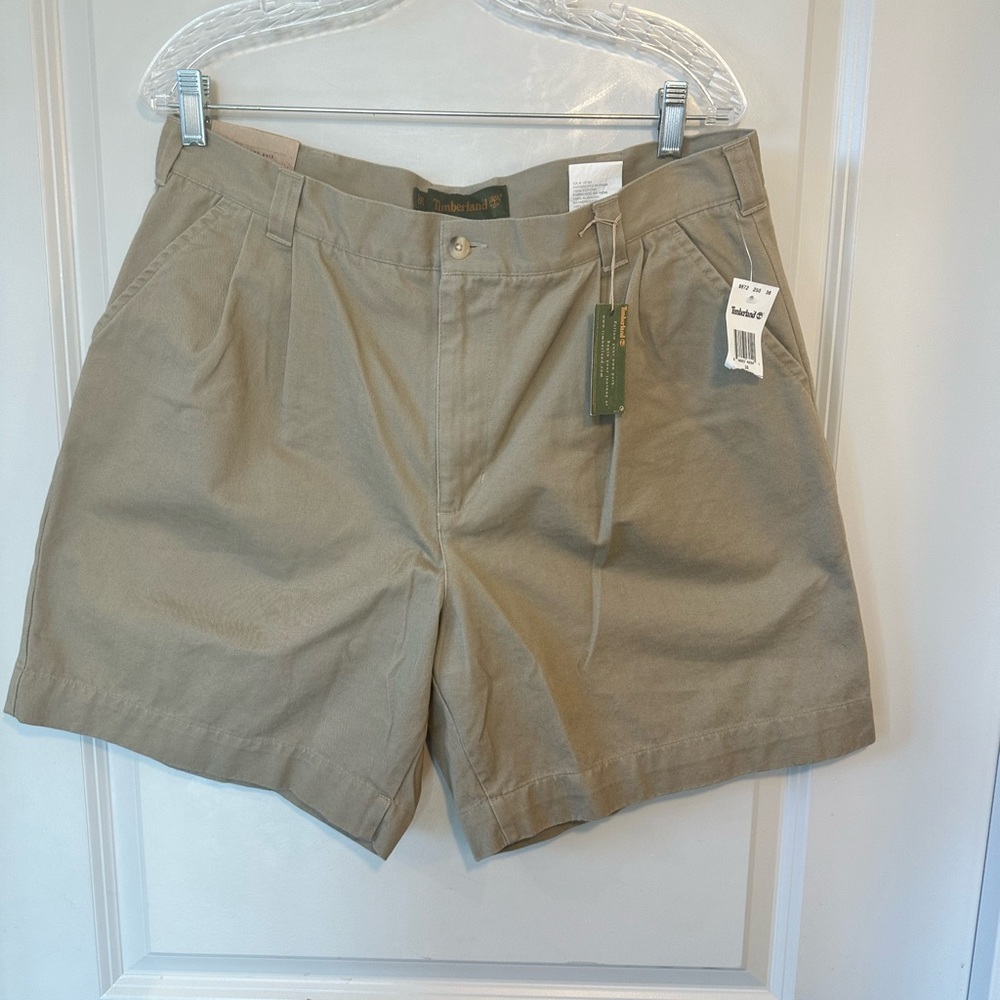 NWT Timberland Khaki Relaxed Fit Shorts, size 36